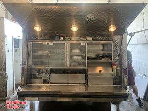 2018 Ford F-350 Lunch Serving / Canteen Style Food Truck