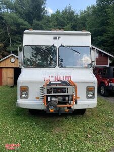 23' Chevrolet P30 Step Van Food Truck / Commercial Mobile Kitchen