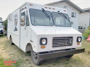 Ford E-350 Econoline 14' Step Van Food Truck / Used Kitchen on Wheels