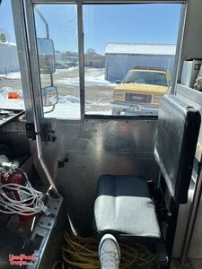 2007 26' Freightliner Diesel Wood-Fired Pizza Food Truck | Mobile Pizzeria Unit