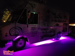 2008 16' Workhorse Bakery Food Truck with 2019 Commercial Kitchen Build-Out