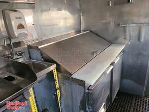 Diesel Ford Step Van Food Vending Truck / Multi-Purpose Mobile Kitchen Unit