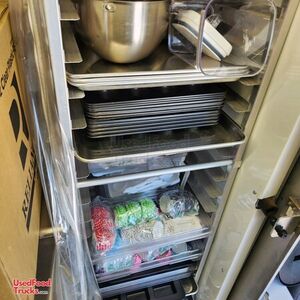 Clean - 2009 27' Ford Coffee + Cupcakery Bakery Truck Mobile Food Unit w/ 2022 Kitchen Buildout