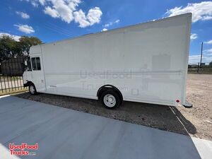 Low Miles New Kitchen Buildout Loaded 2021 20' Ford F59  Food Truck Mobile Food Unit